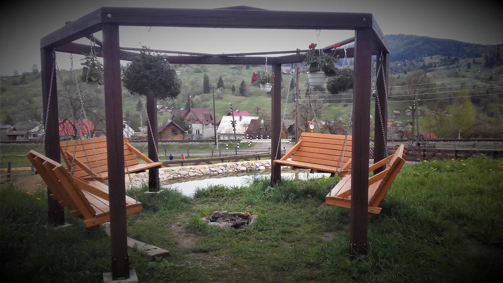 Cottage Ozerniy Lazeshchyna Exterior foto